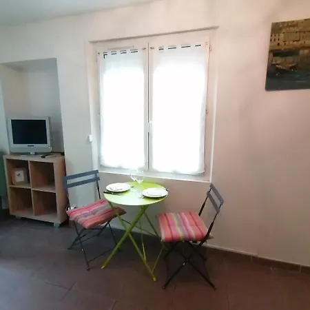 39 M2 Wifi Parking Gratuit Proche Pont Du Gard Appartamento Remoulins