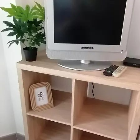 Appartamento 39 M2 Wifi Parking Gratuit Proche Pont Du Gard *